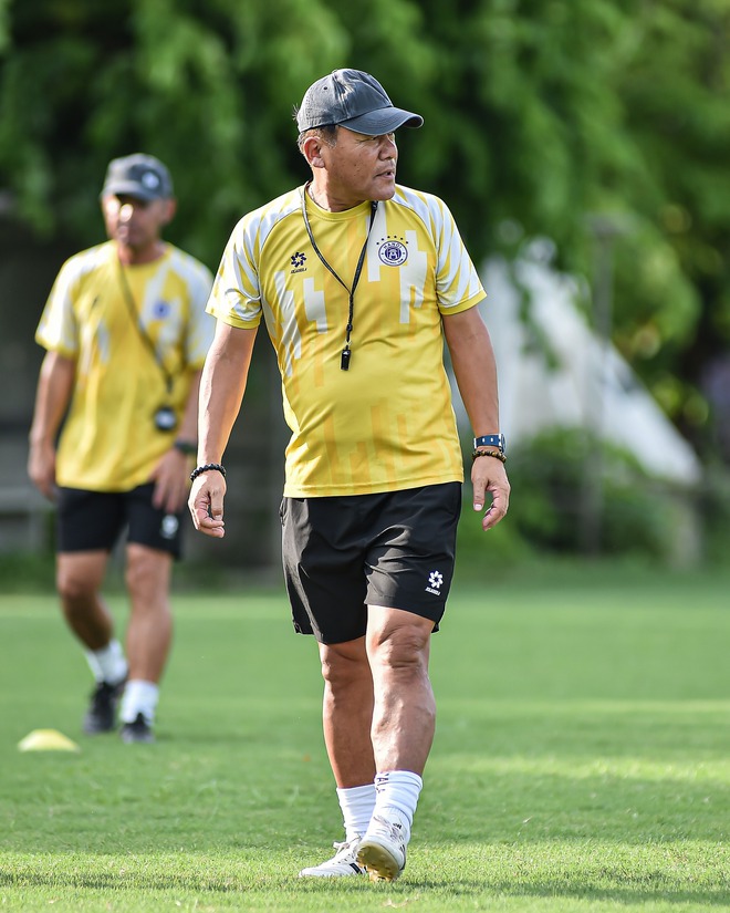 CLB Hà Nội "trảm tướng" sau 3 vòng đấu tại V-League 2025-2026 - Ảnh 5.