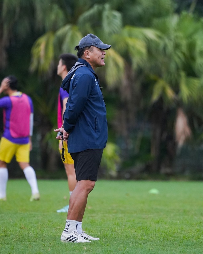 CLB Hà Nội "trảm tướng" sau 3 vòng đấu tại V-League 2025-2026 - Ảnh 4.
