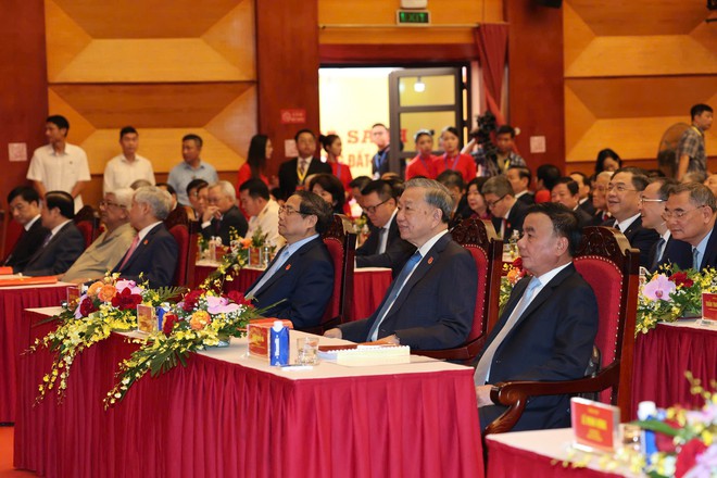 Tổng Bí thư Tô Lâm và Thủ tướng Phạm Minh Chính dự Đại hội Đảng bộ MTTQ Trung ương - Ảnh 7.