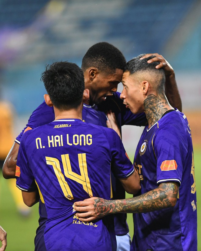 Ngoại binh "nổ súng", Hà Nội FC có trận thắng đầu tiên - Ảnh 7.