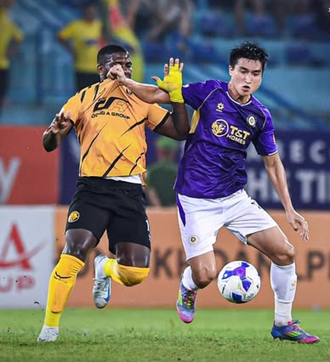 Ngoại binh "nổ súng", Hà Nội FC có trận thắng đầu tiên - Ảnh 1.