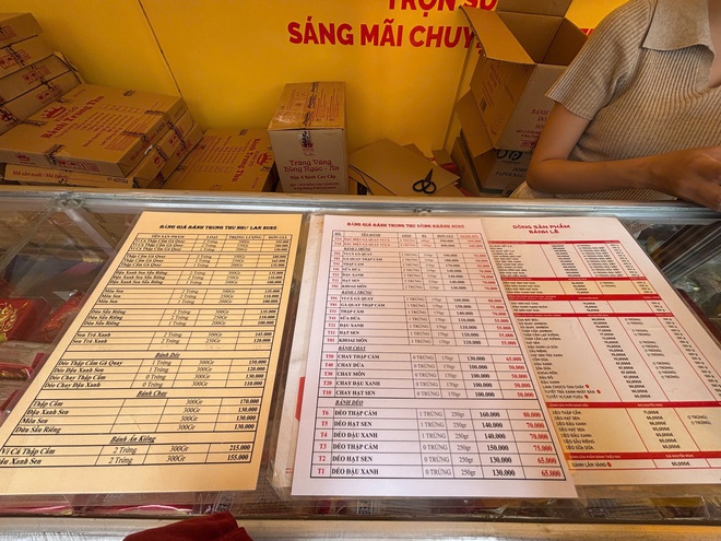 VIDEO: Bánh trung thu tại TP HCM “đại hạ giá” - Ảnh 6.