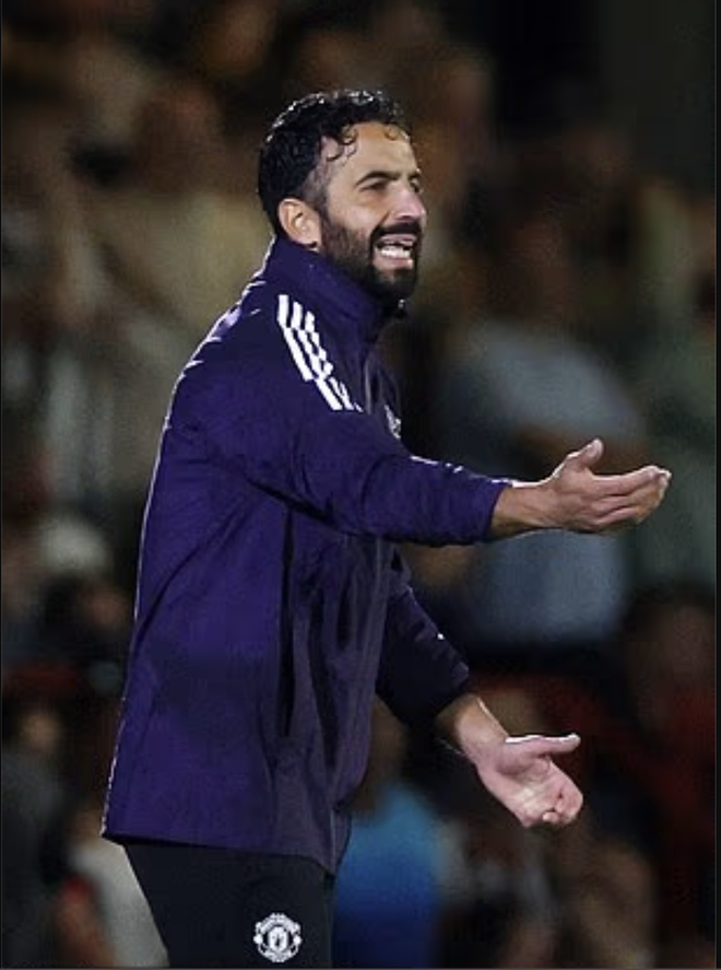 Man United chấp nhận bị loại ở League Cup dù đối thủ dùng cầu thủ không hợp lệ- Ảnh 1. Man United chấp nhận bị loại ở League Cup dù đối thủ dùng cầu thủ không hợp lệ- Ảnh 1.