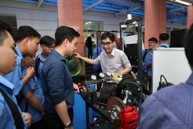 Trường nghề chuẩn bị từ A-Z cho lễ khai giảng đặc biệt- Ảnh 3. Trường nghề chuẩn bị từ A-Z cho lễ khai giảng đặc biệt- Ảnh 3.