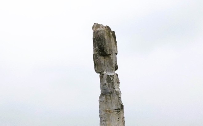 Diện mạo H&ograve;n Vọng Phu sau khi được chi 17 tỉ đồng chống đổ sập - Ảnh 5.