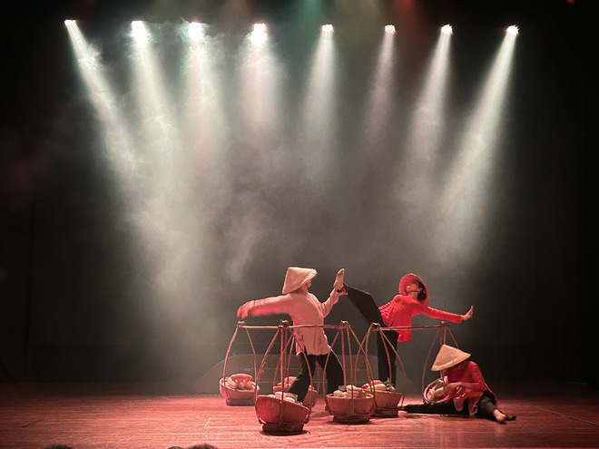 Trao giải thưởng t&aacute;c phẩm nghệ thuật m&uacute;a năm 2025 - Ảnh 4.