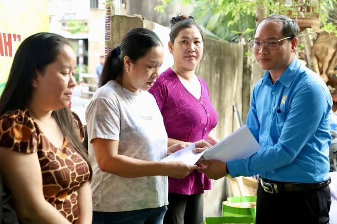 “Bữa cơm Xuân đoàn kết – Tết nghĩa tình” nơi xóm trọ công nhân - Ảnh 5.