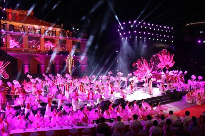 Cầu truyền h&igrave;nh "Hai tay x&acirc;y dựng một sơn h&agrave;" - Ảnh 2.