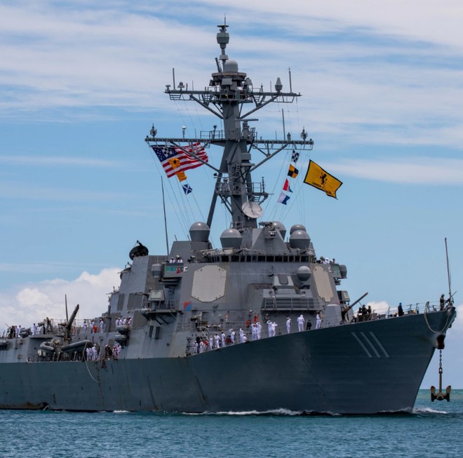 Tổng thống Donald Trump sẽ dùng “hạm đội đẹp đẽ” đè bẹp Iran như thế nào? - Ảnh 3.