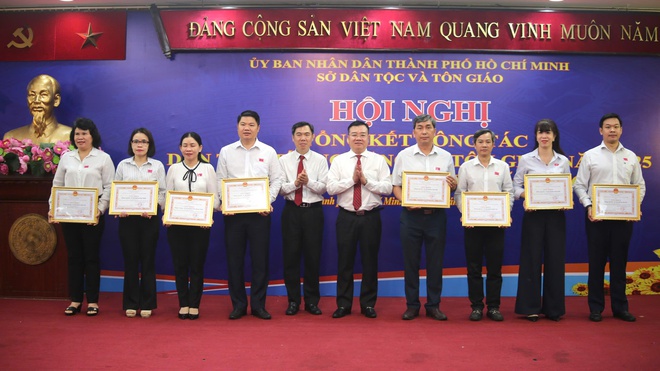 TPHCM: Tổng kết c&ocirc;ng t&aacute;c d&acirc;n tộc, t&iacute;n ngưỡng, t&ocirc;n gi&aacute;o năm 2025 - Ảnh 4.