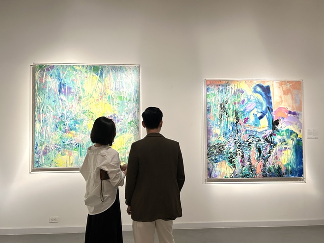 Lê Minh Khoa "chào sân" hội họa - Ảnh 2.