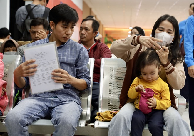 Rộn r&agrave;ng chuyến t&agrave;u nghĩa t&igrave;nh đưa c&ocirc;ng nh&acirc;n - lao động về qu&ecirc; đ&oacute;n Tết - Ảnh 4.