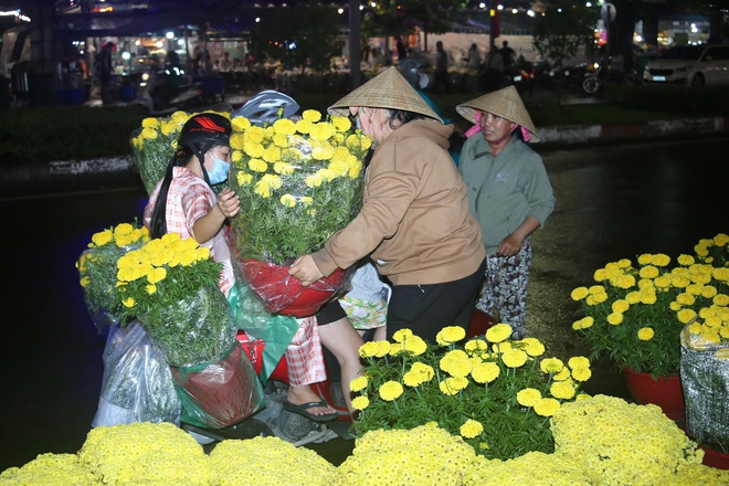TPHCM: Khai mạc Chợ hoa Tết B&igrave;nh Đ&ocirc;ng - Xu&acirc;n B&iacute;nh Ngọ 2026 - Ảnh 11.
