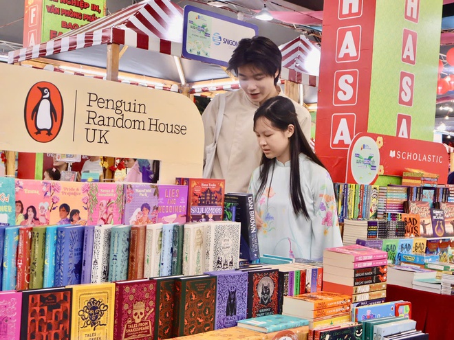 TP HCM khai mạc Đường s&aacute;ch Tết với quy m&ocirc; chưa từng c&oacute; - Ảnh 5.