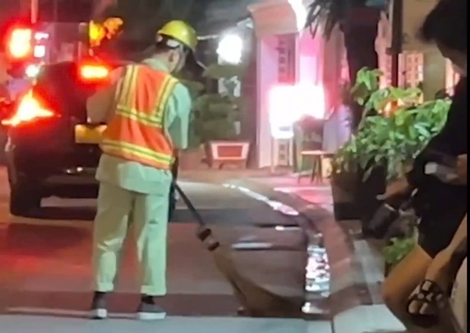 Những người đ&oacute;n Tết trong "thầm lặng" - Ảnh 5.