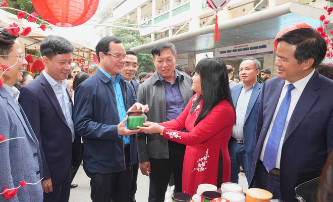 Chăm lo Tết cho bệnh nh&acirc;n kh&oacute; khăn - Ảnh 3.