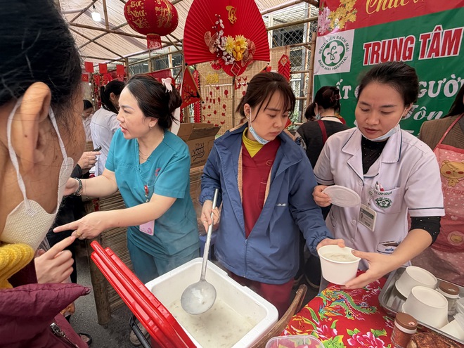 Chăm lo Tết cho bệnh nh&acirc;n kh&oacute; khăn - Ảnh 9.