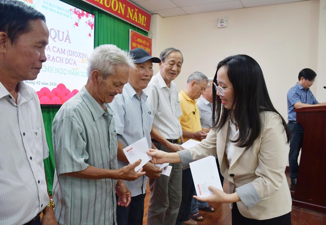 Qu&agrave; Tết nạn nh&acirc;n chất độc da cam tại phường Rạch Dừa mang niềm vui xu&acirc;n 2026 - Ảnh 5.