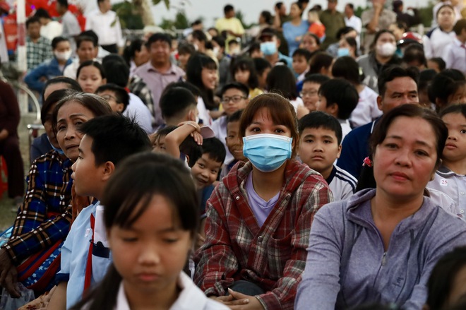 Rộn r&agrave;ng ng&agrave;y hội Xu&acirc;n gắn kết, vun bồi t&igrave;nh l&agrave;ng nghĩa x&oacute;m tại x&atilde; Hưng Long, TPHCM - Ảnh 4.