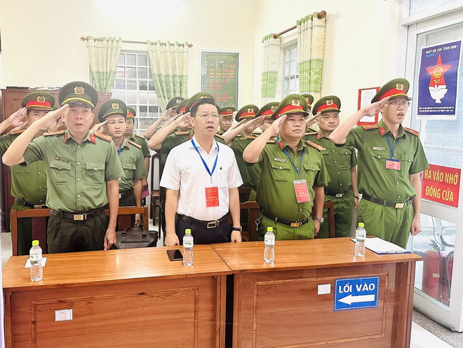 Hơn 2.000 cử tri thuộc lực lượng C&ocirc;ng an TP Cần Thơ bầu cử sớm - Ảnh 11.