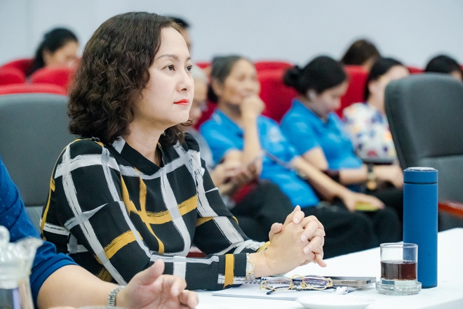 VIDEO: Nhảy d&acirc;n vũ, thi trang tr&iacute; điểm bỏ phiếu ch&agrave;o mừng ng&agrave;y bầu cử - Ảnh 8.