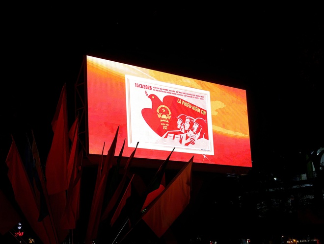 TP Cần Thơ rực rỡ sắc m&agrave;u trước ng&agrave;y bầu cử - Ảnh 7.