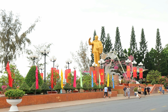 TP Cần Thơ rực rỡ sắc m&agrave;u trước ng&agrave;y bầu cử - Ảnh 10.