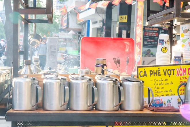 VIDEO: Nghe chuyện về những chiếc xe đẩy b&aacute;n c&agrave; ph&ecirc; ở TPHCM - Ảnh 11.