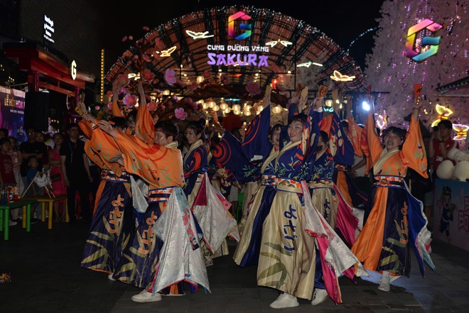 Lễ hội Hoa Anh đ&agrave;o, t&aacute;i hiện kh&ocirc;ng gian Nhật Bản độc đ&aacute;o - Ảnh 6.