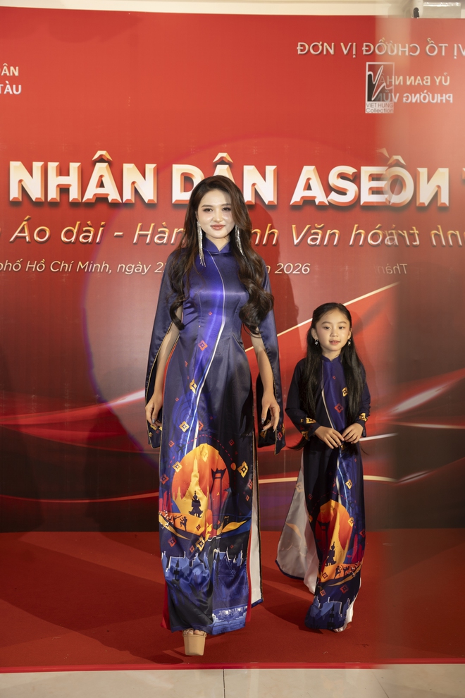 Việt Hùng cùng dàn người đẹp đưa văn hóa Việt ra thế giới - Ảnh 14.