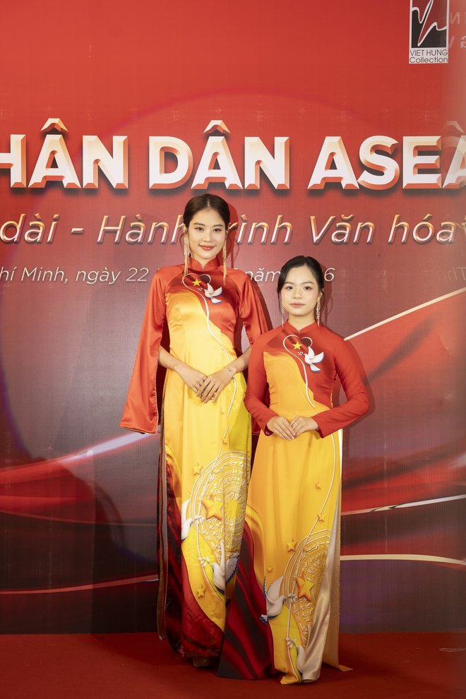 Việt Hùng cùng dàn người đẹp đưa văn hóa Việt ra thế giới - Ảnh 15.