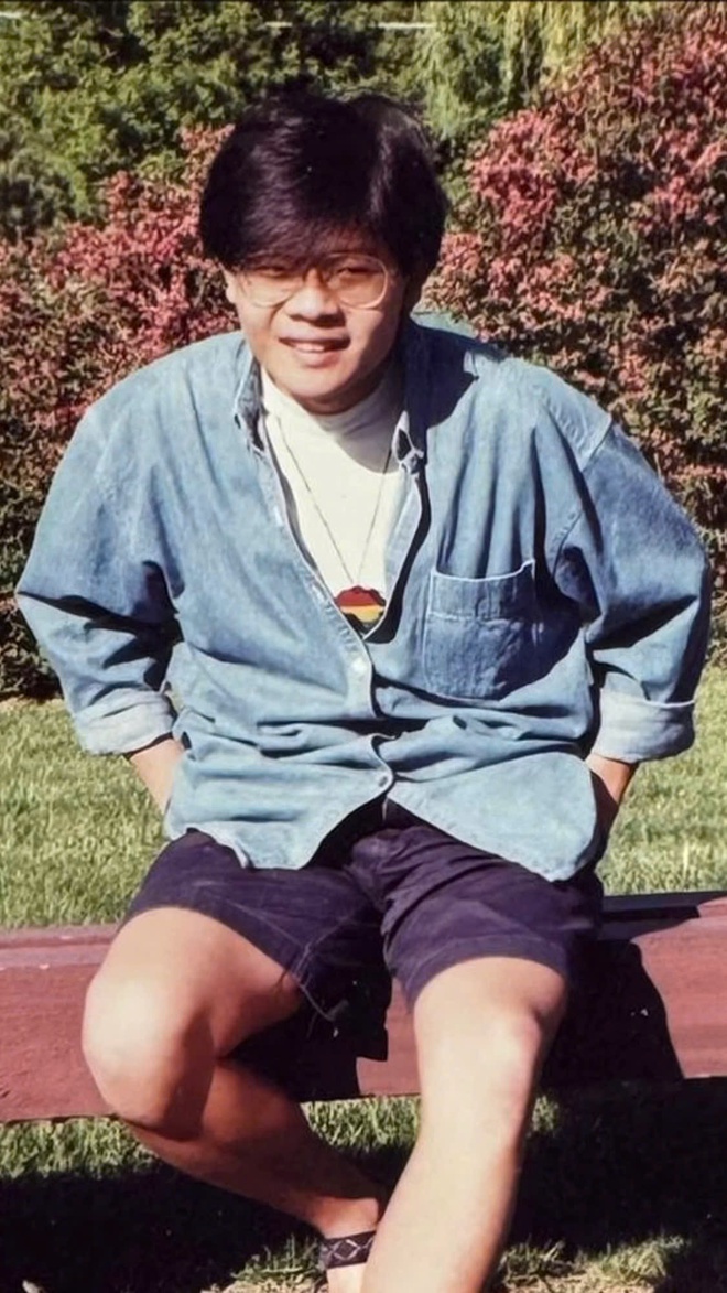 Thủ tướng Singapore Lawrence Wong &ldquo;đu trend&rdquo; 1990, d&acirc;n mạng đ&ograve;i &ldquo;t&oacute;c mullet trở lại&rdquo; - Ảnh 3.