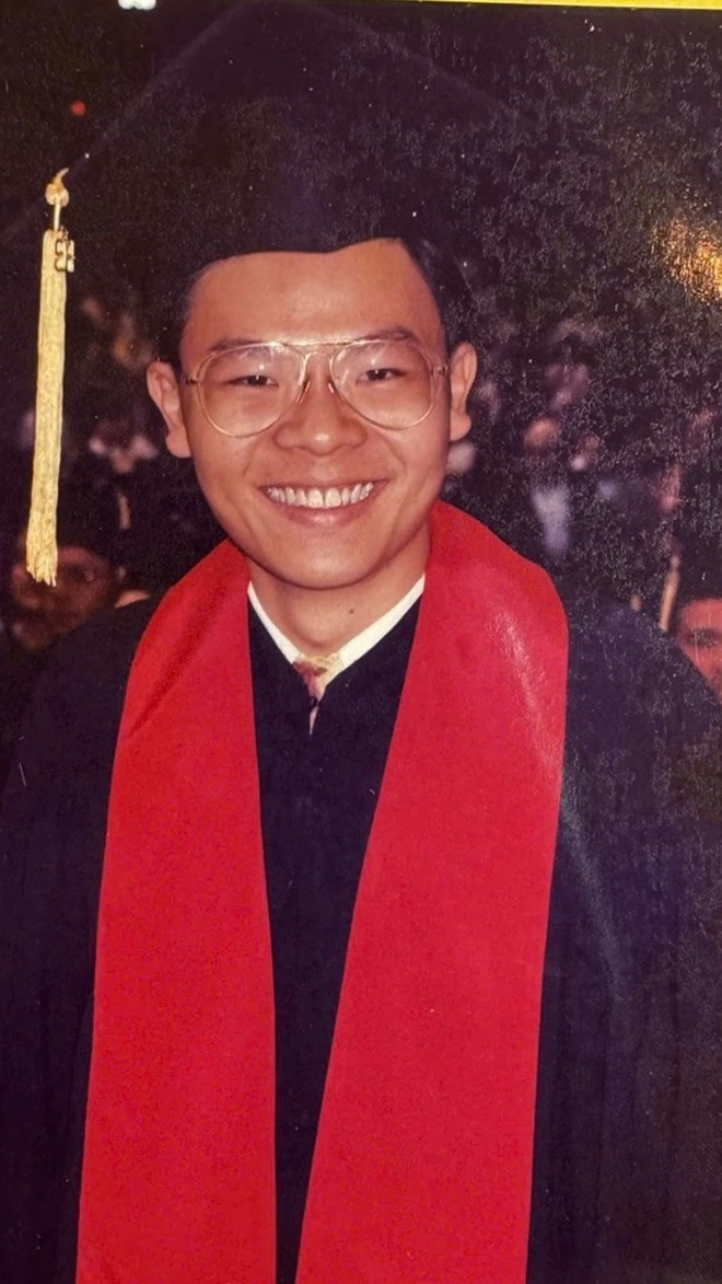 Thủ tướng Singapore Lawrence Wong &ldquo;đu trend&rdquo; 1990, d&acirc;n mạng đ&ograve;i &ldquo;t&oacute;c mullet trở lại&rdquo; - Ảnh 7.
