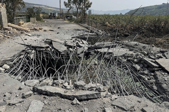 Israel phá cầu ở nam Lebanon, siết đường tiếp tế nhằm kiềm chế Hezbollah - Ảnh 5.