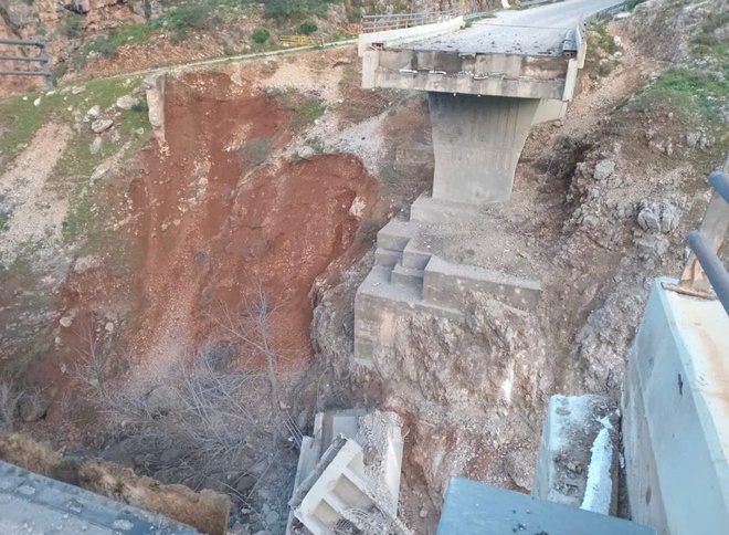 Israel phá cầu ở nam Lebanon, siết đường tiếp tế nhằm kiềm chế Hezbollah - Ảnh 7.