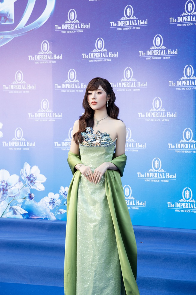 Cận cảnh nhan sắc ng&agrave;y c&agrave;ng thăng hạng của Hoa hậu T&ocirc; Diệp H&agrave;  - Ảnh 3.
