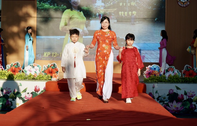 S&ocirc;i nổi hội thi &ldquo;Duy&ecirc;n d&aacute;ng &aacute;o d&agrave;i&rdquo; phường Ph&uacute; Thọ, TPHCM - Ảnh 1.