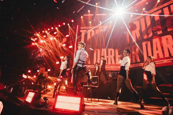 J-UNZIP: Ng&agrave;y Jun Phạm nở hoa rực rỡ  - Ảnh 17.