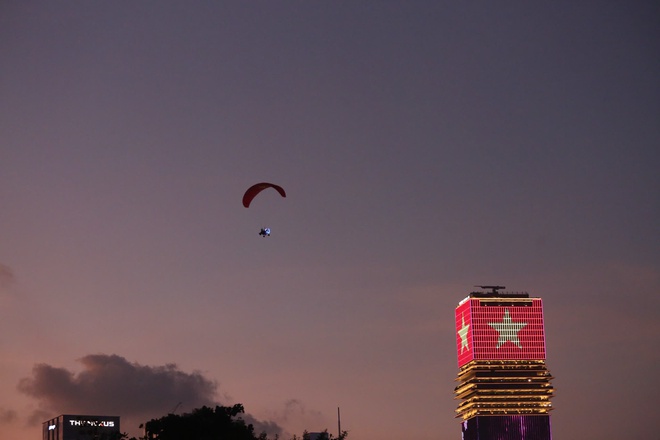 VIDEO: Người d&acirc;n tại TPHCM sắp được ngắm to&agrave;n cảnh th&agrave;nh phố bằng d&ugrave; lượn - Ảnh 4.