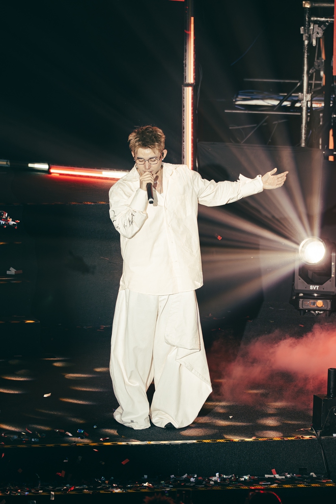 J-UNZIP: Ng&agrave;y Jun Phạm nở hoa rực rỡ  - Ảnh 3.