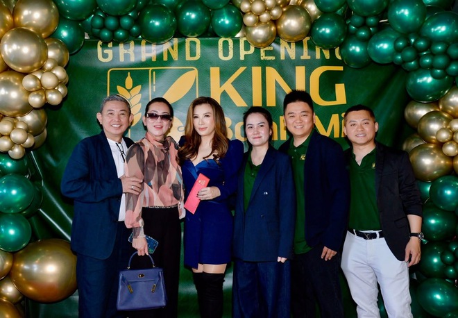 Ca sĩ Trizzie Phương Trinh m&ecirc; b&aacute;nh m&igrave; n&ecirc;n mở lu&ocirc;n tiệm b&aacute;nh m&igrave;  - Ảnh 8.