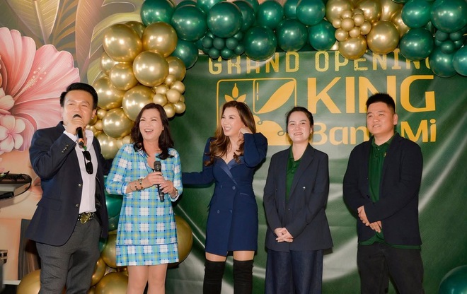 Ca sĩ Trizzie Phương Trinh m&ecirc; b&aacute;nh m&igrave; n&ecirc;n mở lu&ocirc;n tiệm b&aacute;nh m&igrave;  - Ảnh 7.