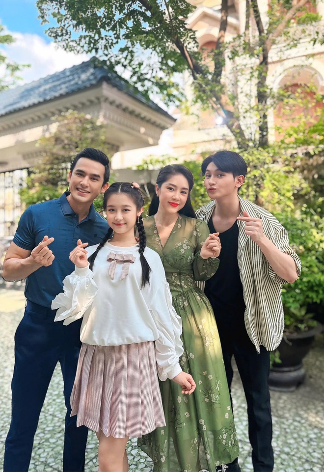 Con trai Minh Nh&iacute;: "T&ocirc;i biết m&igrave;nh kh&ocirc;ng xuất sắc nhưng t&ocirc;i kh&ocirc;ng bỏ cuộc" - Ảnh 2.