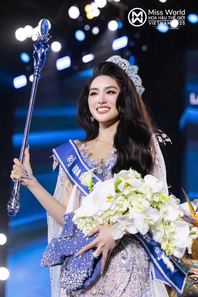Qu&aacute; xinh nhan sắc đăng quang Miss World Vietnam 2025 - Ảnh 6.