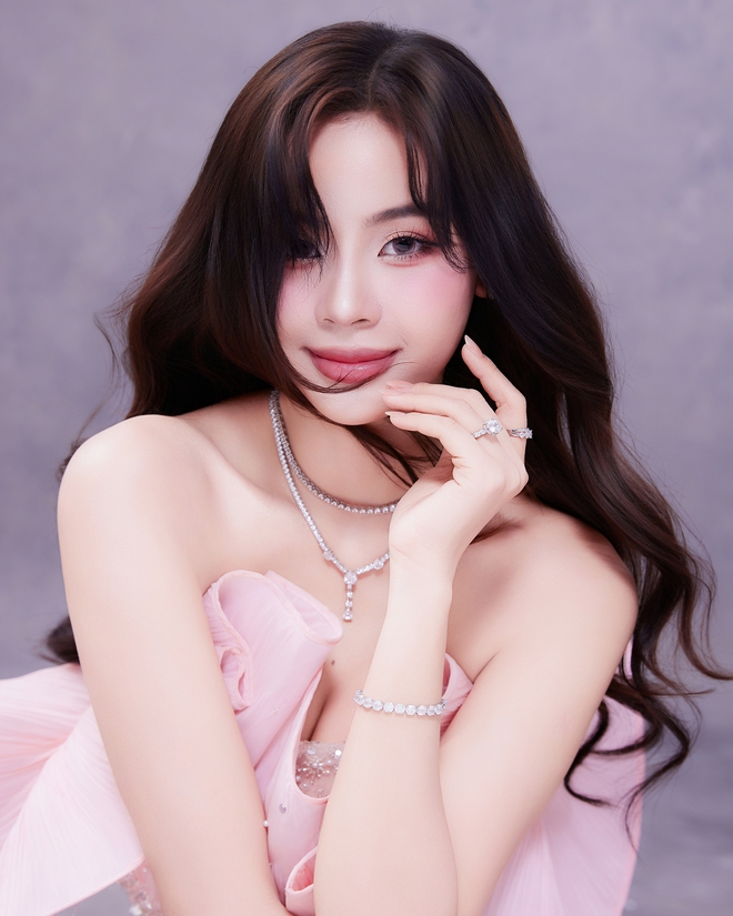 Sau một nhiệm kỳ nhiều biến chuyển, Đ&agrave;o Thị Hiền n&oacute;i về "một thanh xu&acirc;n rực rỡ"  - Ảnh 6.