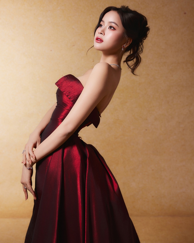 Sau một nhiệm kỳ nhiều biến chuyển, Đ&agrave;o Thị Hiền n&oacute;i về "một thanh xu&acirc;n rực rỡ"  - Ảnh 14.