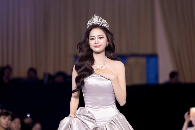 Sau một nhiệm kỳ nhiều biến chuyển, Đ&agrave;o Thị Hiền n&oacute;i về "một thanh xu&acirc;n rực rỡ"  - Ảnh 17.