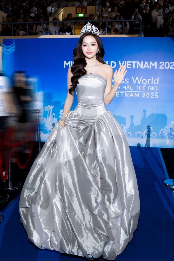 Sau một nhiệm kỳ nhiều biến chuyển, Đ&agrave;o Thị Hiền n&oacute;i về "một thanh xu&acirc;n rực rỡ"  - Ảnh 19.