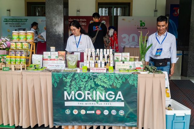 VIDEO: Lạ miệng với đặc sản từ chùm ngây và quả lê-ki-ma tại Lễ công bố Hàng Việt Nam Chất lượng cao - Ảnh 9.