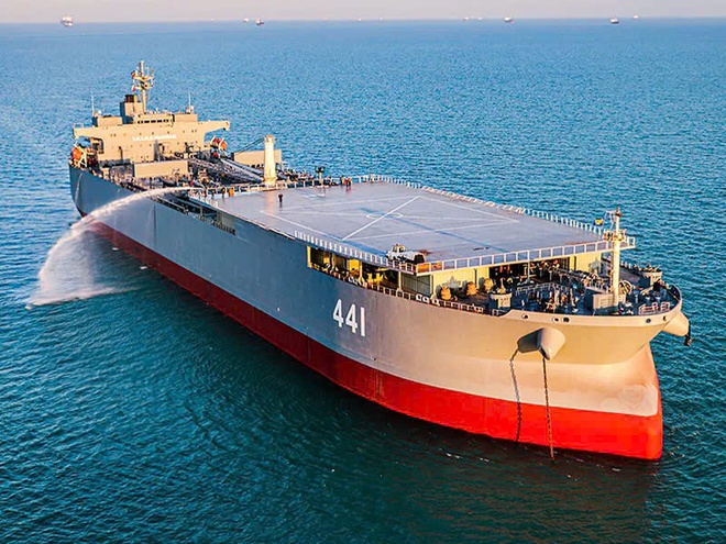 Ảnh vệ tinh hé lộ cảnh hoang tàn của Hải quân Iran sau đòn không kích từ Mỹ và Israel - Ảnh 4.